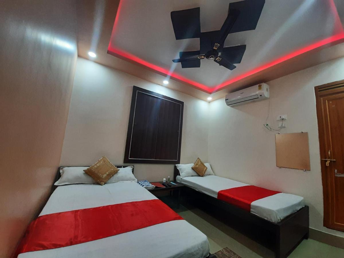 Hotel Shakuntla Palace - 400 Meters Away From Vishnu Pad Temple 7 Mins Walk Gaya Ngoại thất bức ảnh