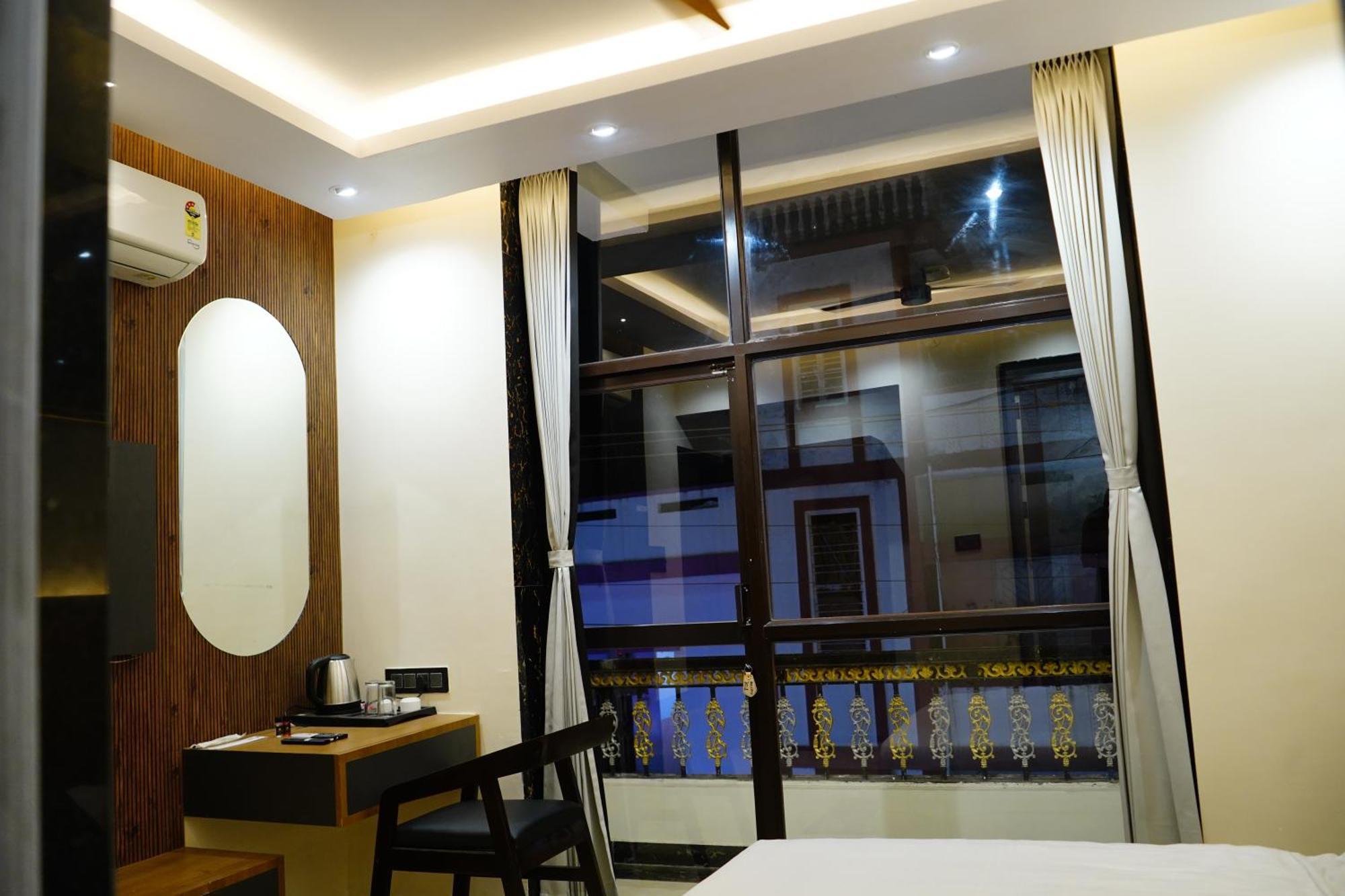 Hotel Shakuntla Palace - 400 Meters Away From Vishnu Pad Temple 7 Mins Walk Gaya Ngoại thất bức ảnh
