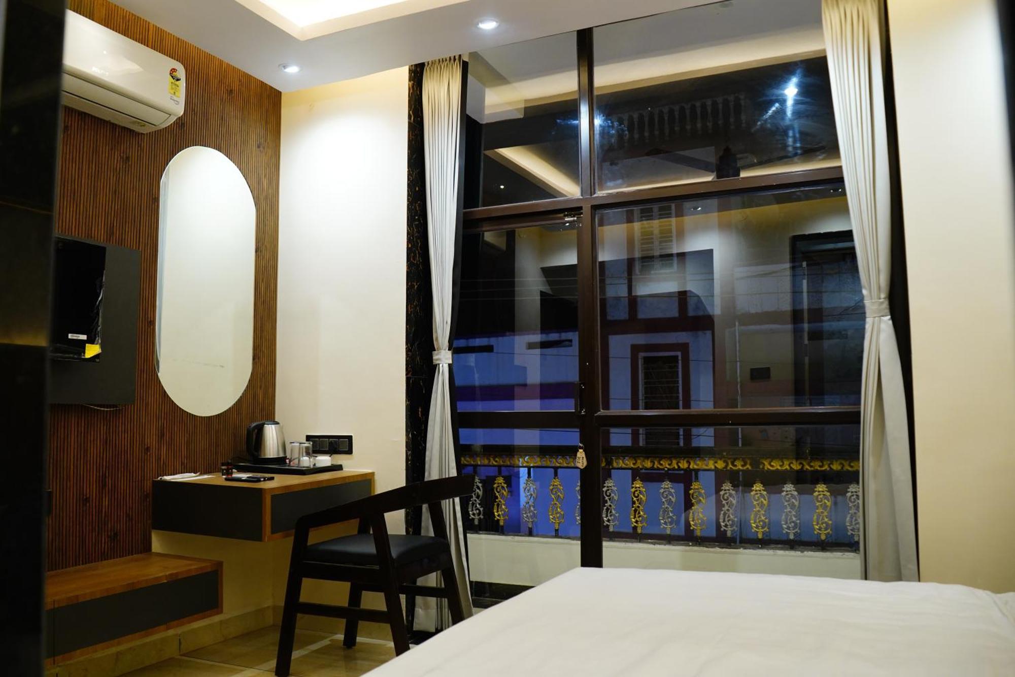 Hotel Shakuntla Palace - 400 Meters Away From Vishnu Pad Temple 7 Mins Walk Gaya Ngoại thất bức ảnh