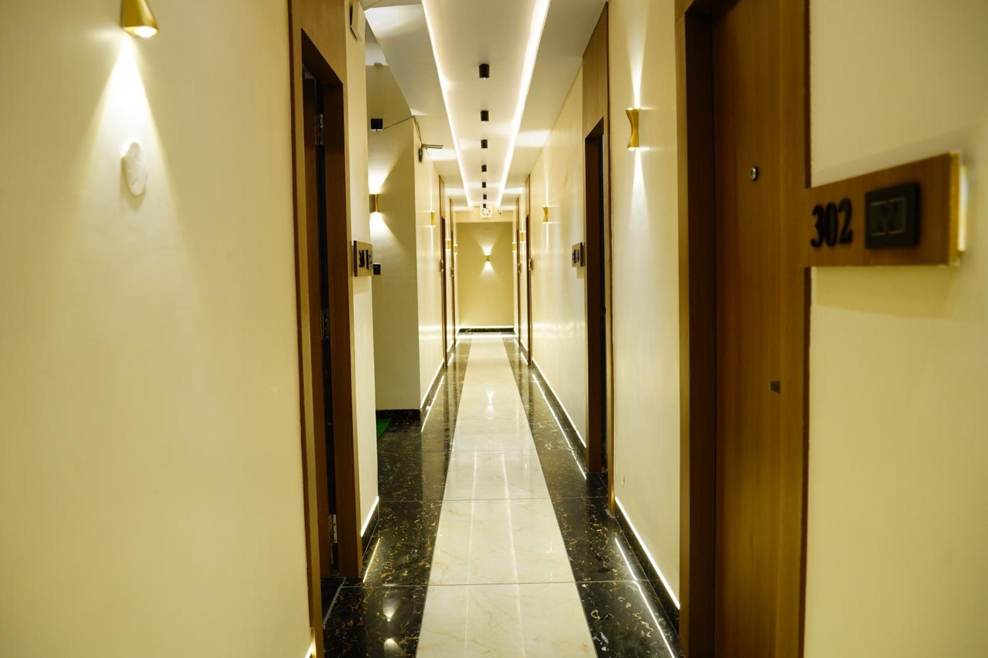 Hotel Shakuntla Palace - 400 Meters Away From Vishnu Pad Temple 7 Mins Walk Gaya Ngoại thất bức ảnh