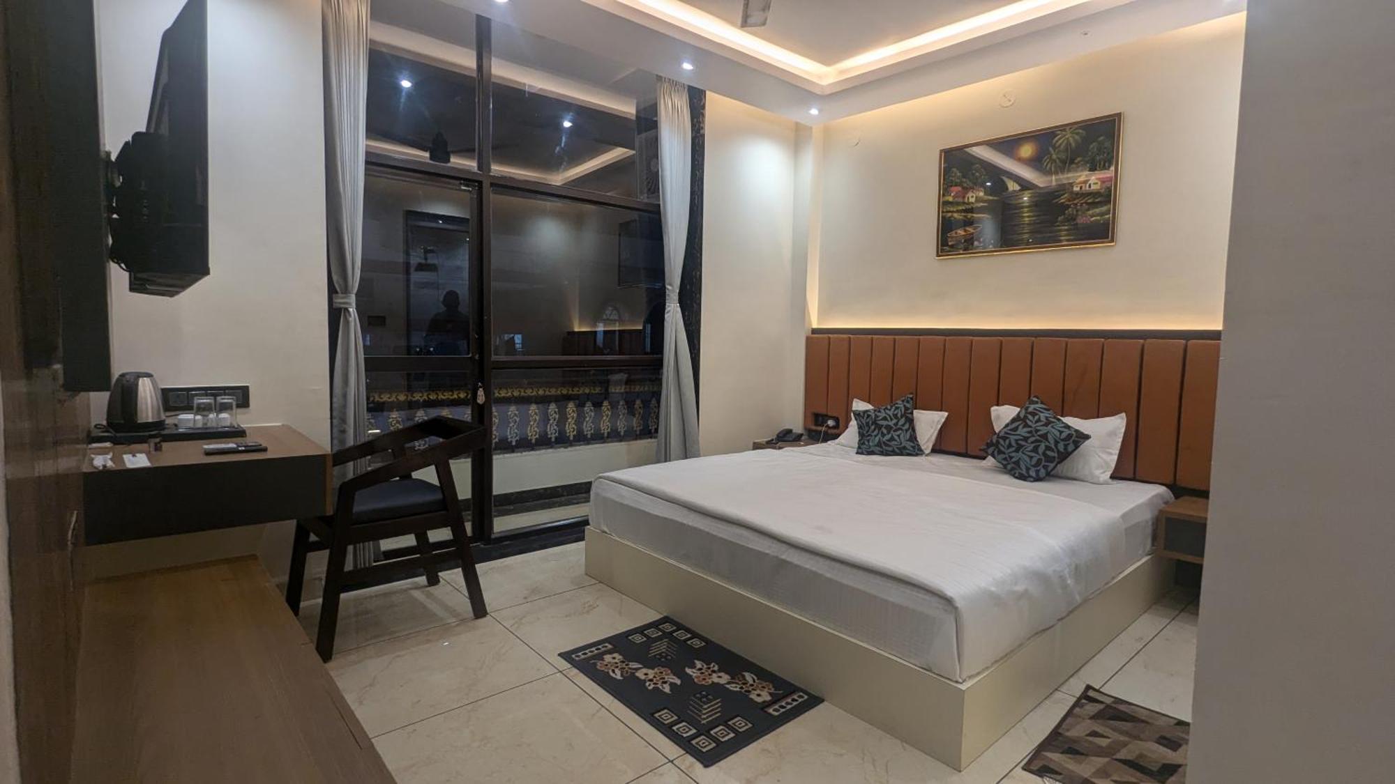 Hotel Shakuntla Palace - 400 Meters Away From Vishnu Pad Temple 7 Mins Walk Gaya Ngoại thất bức ảnh