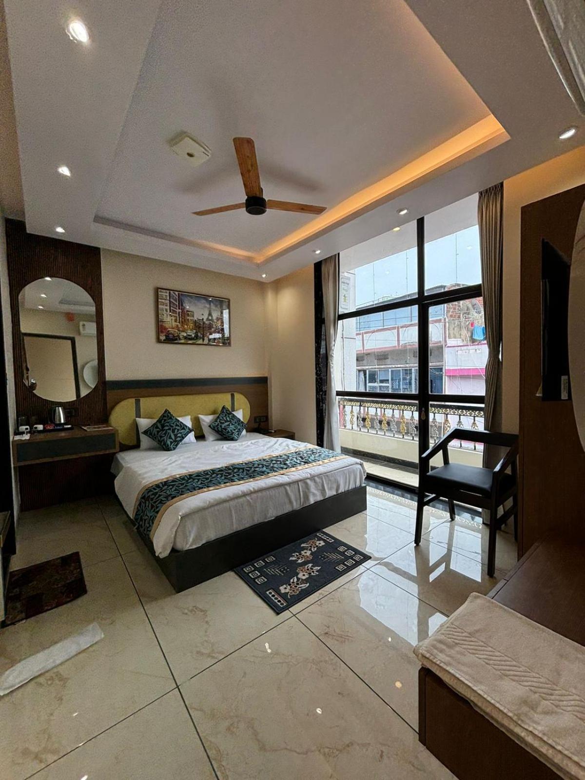 Hotel Shakuntla Palace - 400 Meters Away From Vishnu Pad Temple 7 Mins Walk Gaya Ngoại thất bức ảnh