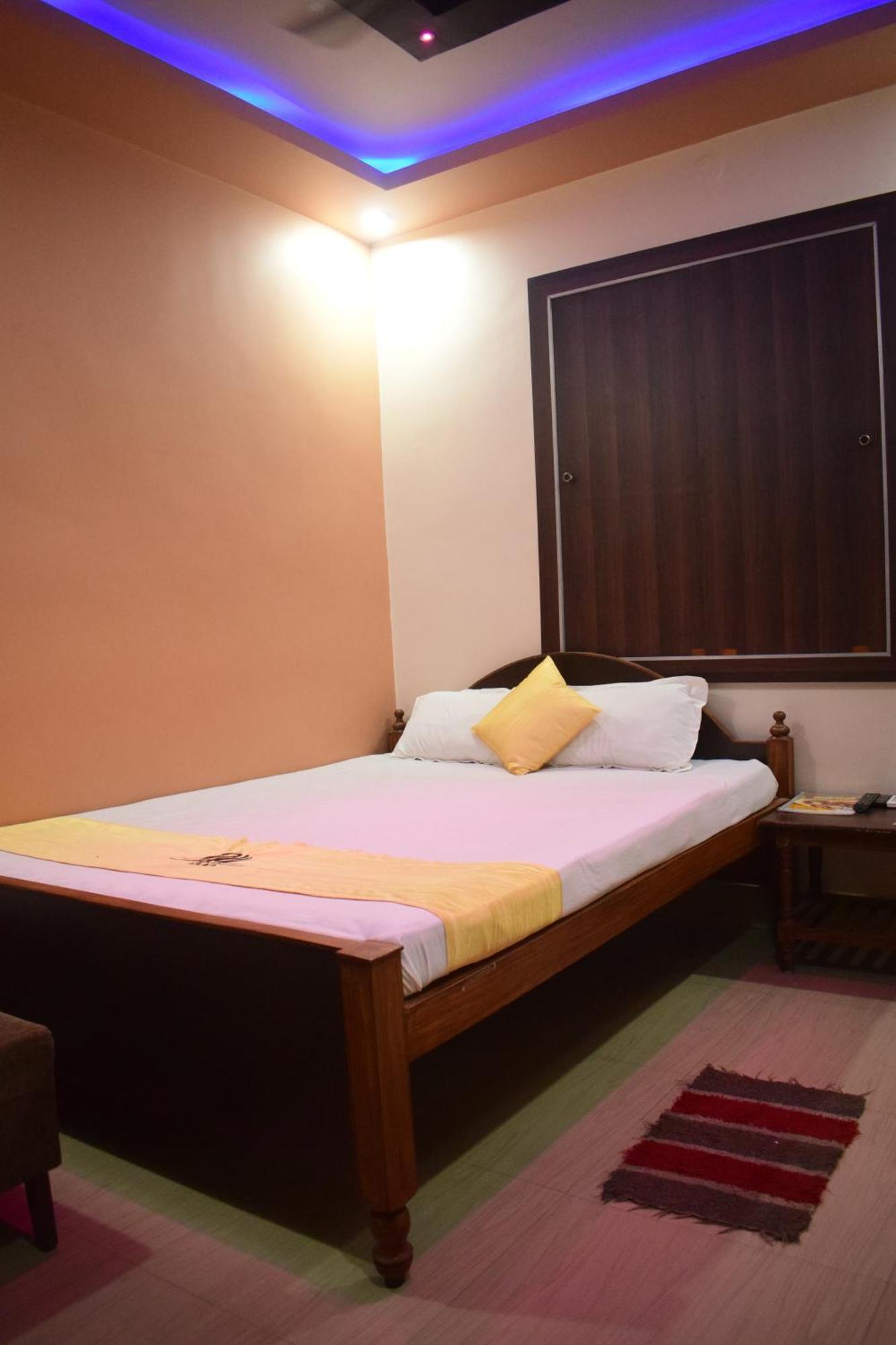 Hotel Shakuntla Palace - 400 Meters Away From Vishnu Pad Temple 7 Mins Walk Gaya Ngoại thất bức ảnh